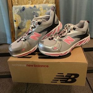 New Balance Pink And Grey Tennis Shoes
